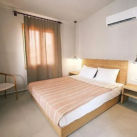 Nephos Hotel Side