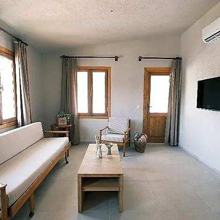 Nephos Hotel