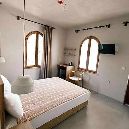 Nephos Hotel 2*